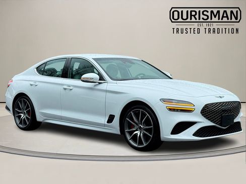 Used 2025 Genesis G70 2.5T image 1