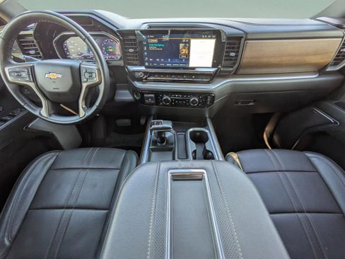 Used 2022 Chevrolet Silverado 1500 High Country image 16