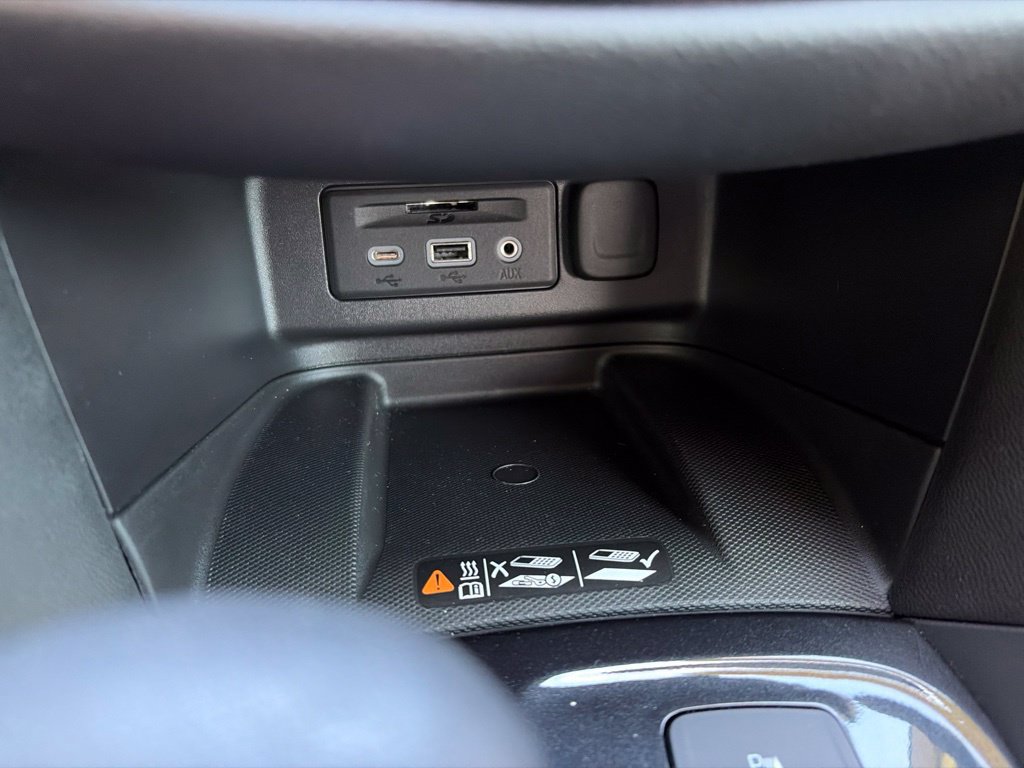 Used 2024 Chevrolet Equinox Premier FWD image 15