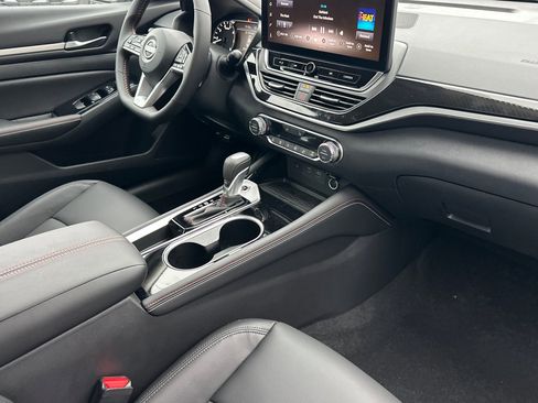 New 2025 Nissan Altima 2.5 SR image 15