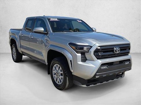 Certified 2024 Toyota Tacoma SR5 AWD/4WD image 3