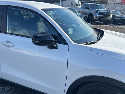 Used 2025 Honda HR-V Sport image 16