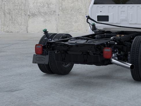 New 2026 Ford F550 4x4 Supercab Super Duty w/ XLT Value Package image 21