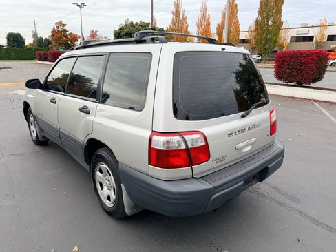 Used 2001 Subaru Forester L image 3