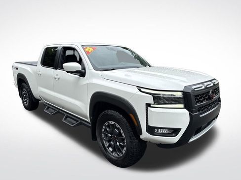 Used 2025 Nissan Frontier PRO-4X w/ Pro Premium Package AWD/4WD image 3