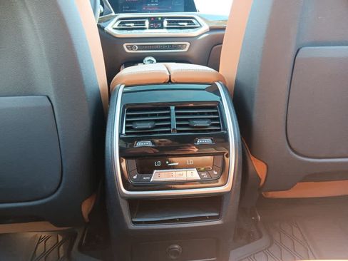 Used 2021 BMW X5 xDrive40i w/ M Sport Package AWD/4WD image 15