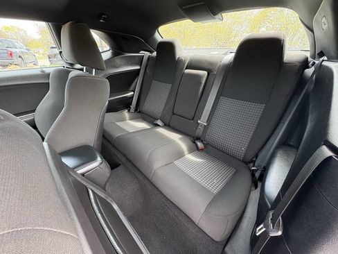 Used 2022 Dodge Challenger GT image 18