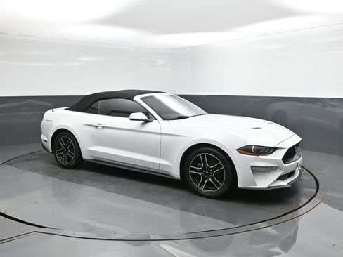 Used 2020 Ford Mustang Premium image 17
