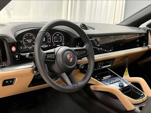 New 2026 Porsche Cayenne image 4