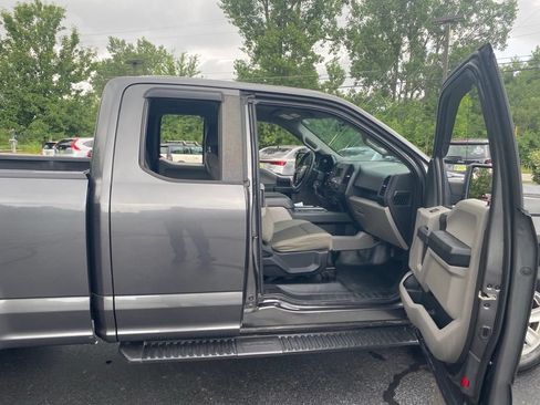 Used 2016 Ford F150 XL w/ Equipment Group 101A Mid AWD/4WD image 34