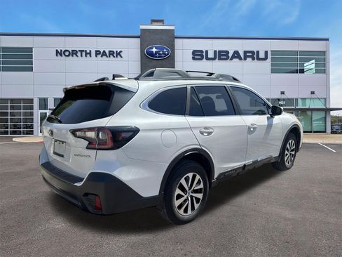 Used 2020 Subaru Outback Premium AWD/4WD image 3