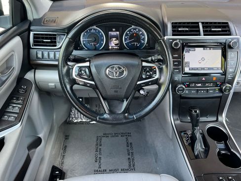Used 2015 Toyota Camry XLE w/ Advanced Technology Package FWD image 15