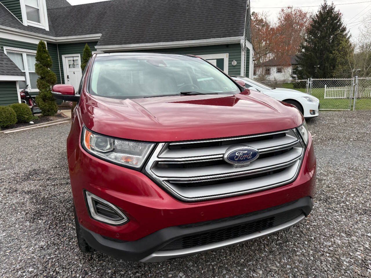 Used 2018 Ford Edge Titanium w/ Equipment Group 302A AWD/4WD image 4