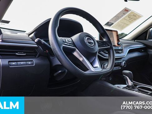 Used 2024 Nissan Altima 2.5 SV image 27