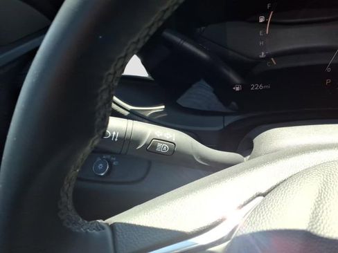 Used 2025 Buick Envista Sport Touring FWD image 25