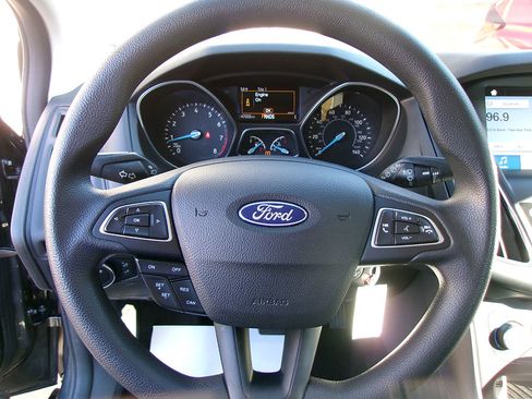 Used 2017 Ford Focus SEL image 20