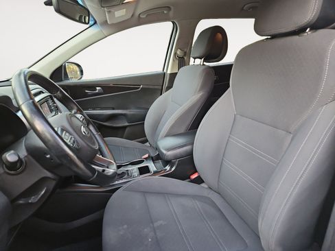 Used 2016 Kia Sorento LX w/ LX Convenience Package image 9