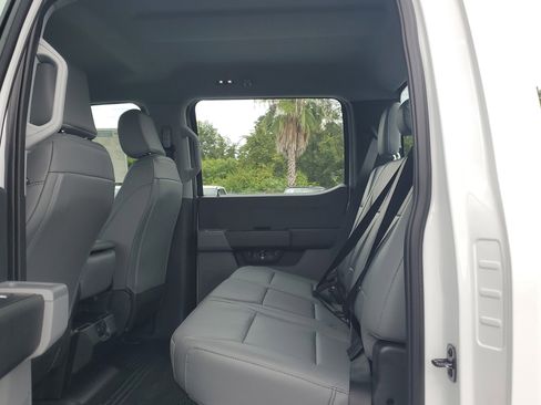 New 2026 Ford F250 XL w/ XL Chrome Package image 11