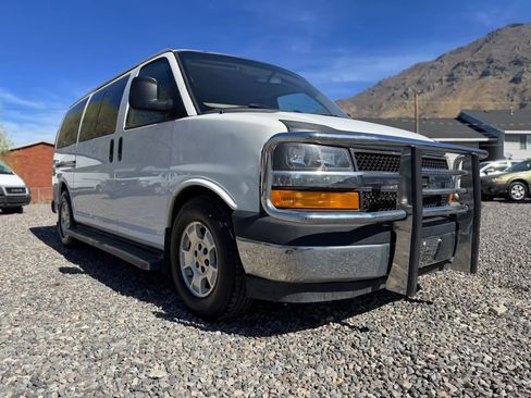 Used 2014 Chevrolet Express 1500 LT w/ LT Preferred Equipment Group AWD/4WD image 34