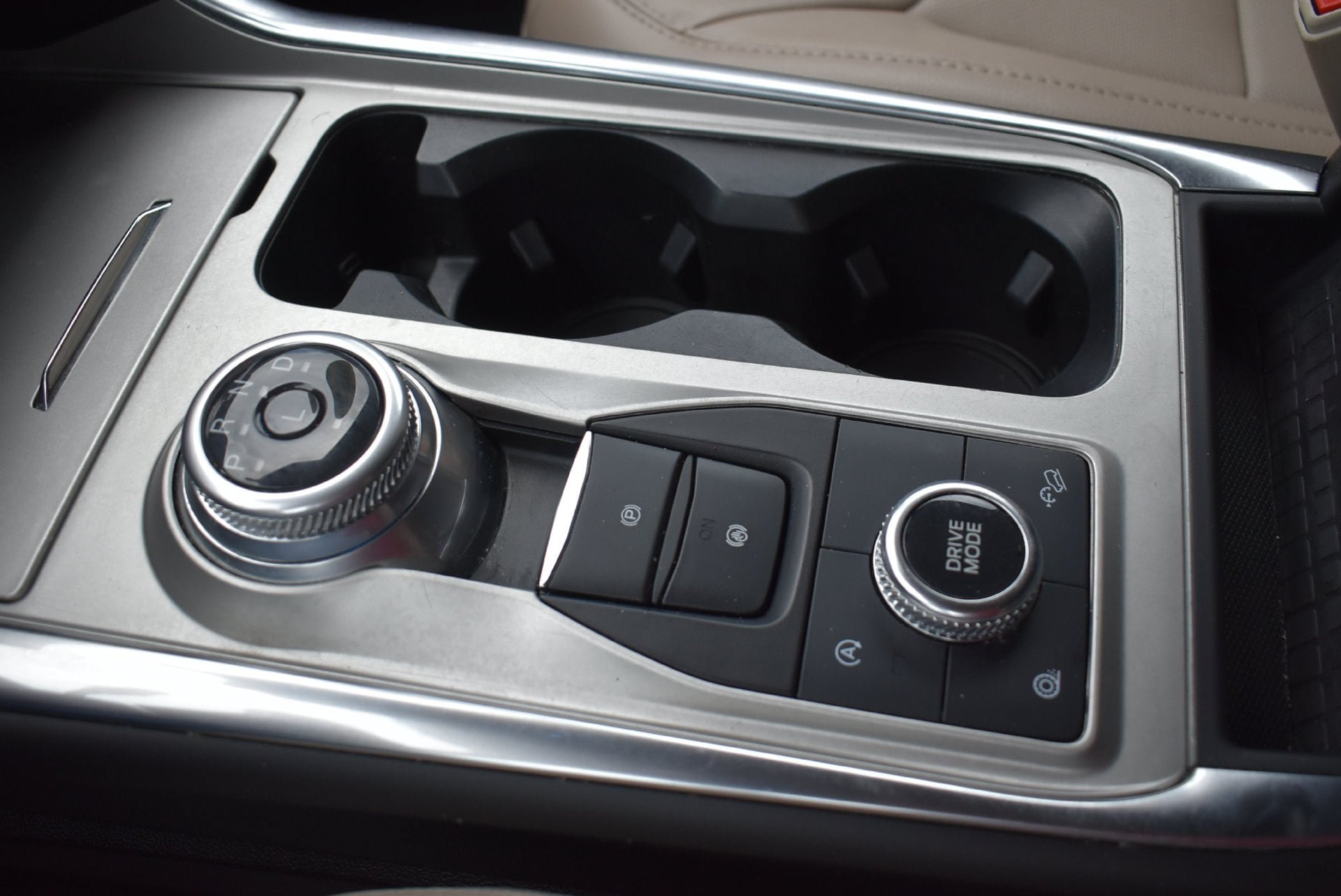 Used 2023 Ford Explorer Limited AWD/4WD image 31