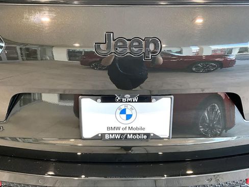 Used 2023 Jeep Grand Cherokee L Summit AWD/4WD image 30