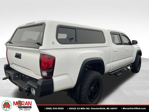 Used 2019 Toyota Tacoma TRD Off-Road AWD/4WD image 7