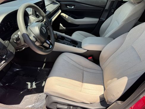 Used 2025 Honda Accord SE image 13