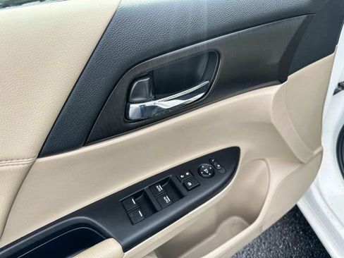 Used 2015 Honda Accord EX image 15