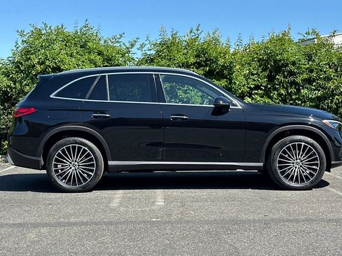 New 2026 Mercedes-Benz GLC 300 4MATIC image 2