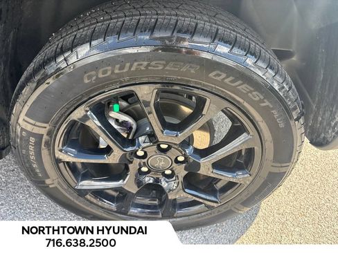 Used 2025 Jeep Compass Latitude w/ Convenience Group AWD/4WD image 26