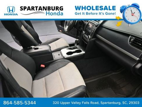 Used 2014 Toyota Camry SE image 21