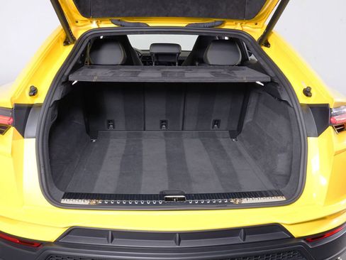 Used 2023 Lamborghini Urus S image 19