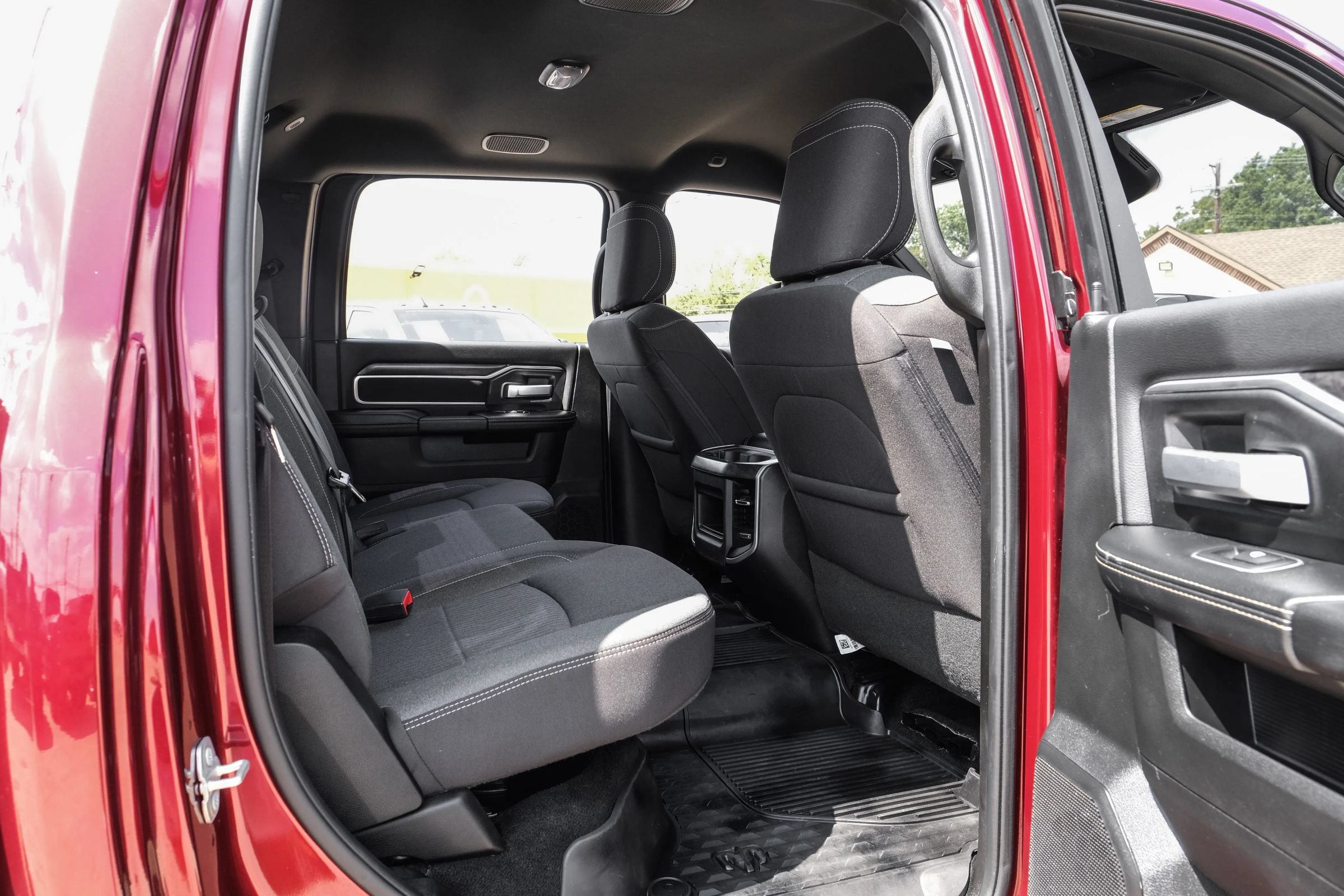 Used 2024 RAM 2500 Big Horn w/ Safety Group AWD/4WD image 40