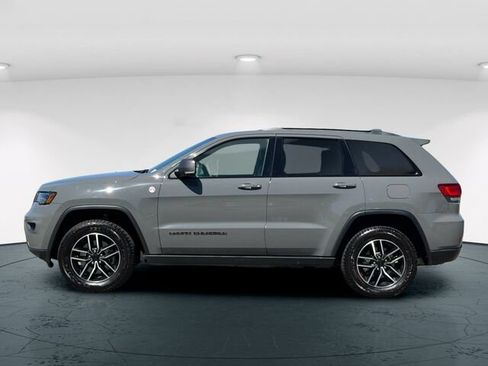 Used 2021 Jeep Grand Cherokee Trailhawk w/ Trailhawk Luxury Group AWD/4WD image 4