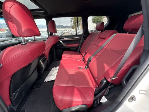 Used 2023 Lexus GX 460 Premium image 10