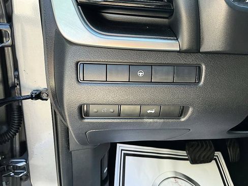 Used 2021 Nissan Rogue SV w/ Premium Package FWD image 13