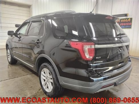 Used 2019 Ford Explorer XLT w/ Equipment Group 201A AWD/4WD image 6