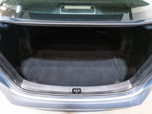 Used 2022 Toyota Corolla LE FWD image 29
