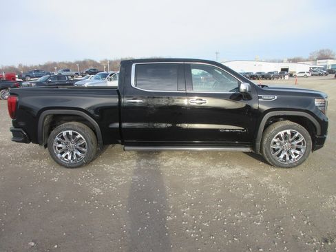 New 2026 GMC Sierra 1500 Denali w/ Denali Reserve Package image 3