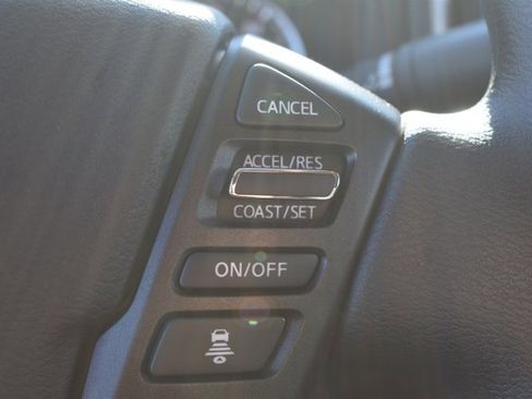 Used 2025 Nissan Frontier SV image 19