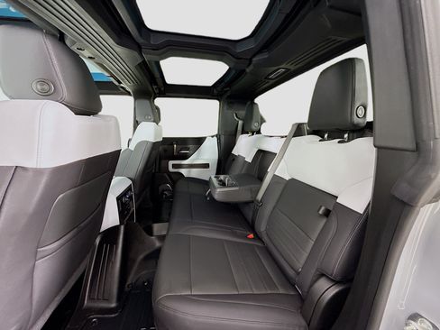 Used 2025 GMC Hummer EV 2X AWD/4WD image 27