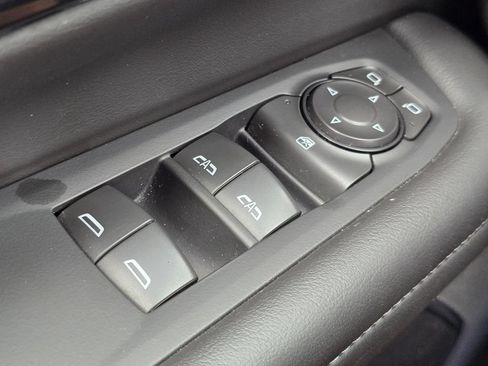 Certified 2025 Chevrolet Tahoe Z71 AWD/4WD image 32