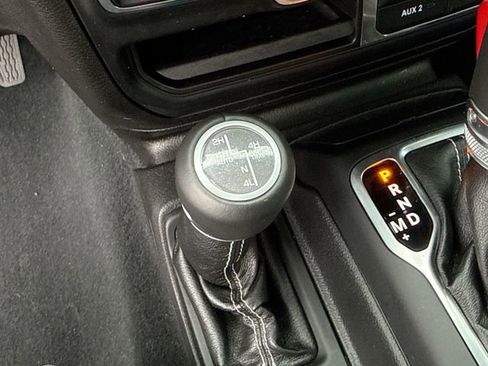 Used 2022 Jeep Wrangler Unlimited Sahara w/ Cold Weather Group AWD/4WD image 30