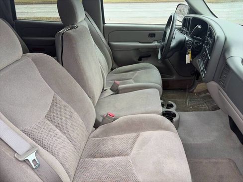 Used 2004 Chevrolet Tahoe LS RWD image 15