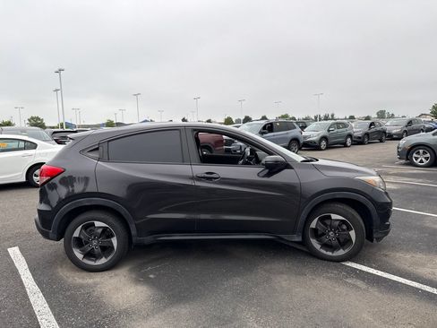 Used 2018 Honda HR-V EX image 12