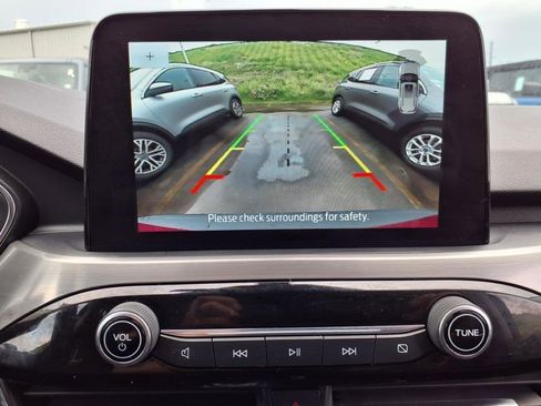 Certified 2022 Ford Escape Titanium image 15