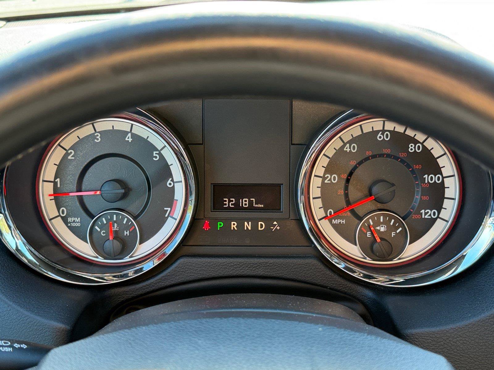 Used 2016 Dodge Grand Caravan SE FWD image 18