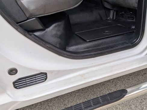 Used 2018 RAM 3500 Tradesman w/ Chrome Appearance Group image 39