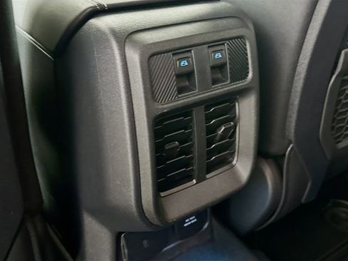 New 2026 Ford Bronco Badlands image 25