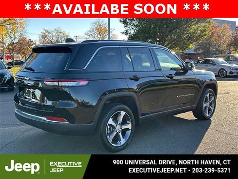 Used 2023 Jeep Grand Cherokee 4WD 4xe w/ Luxury Tech Group II image 2